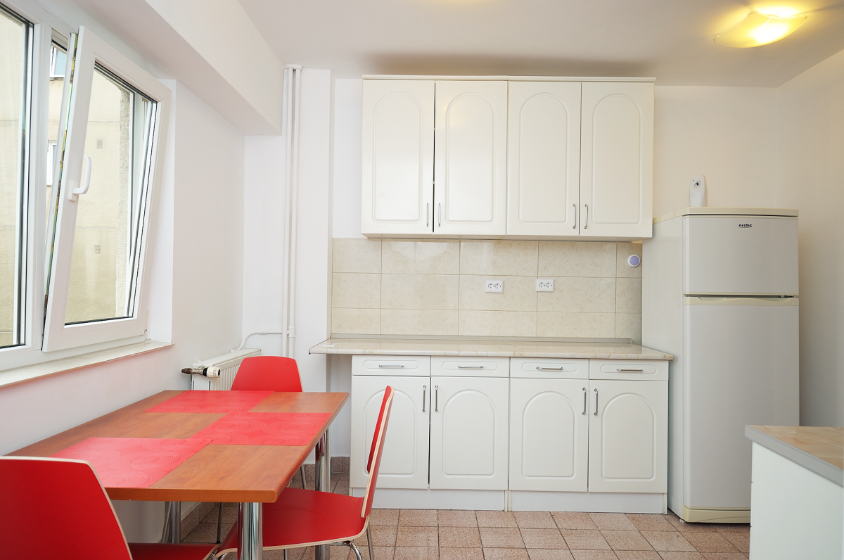 Foto imobiliare - bucatarie - 2